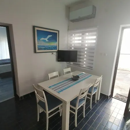 Sasa P Апартаменты Нови-Винодолски